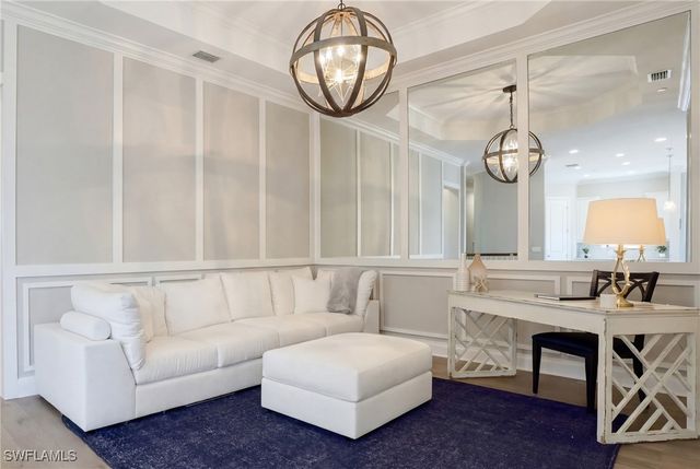 8777 Bellano CT 204, Naples, FL 34119