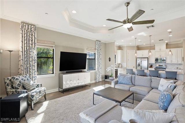 8777 Bellano CT 204, Naples, FL 34119