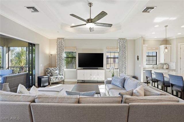 8777 Bellano CT 204, Naples, FL 34119