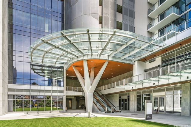 1515 Liona Street 1800, Honolulu, HI 96814