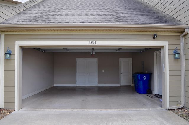 1303 Doe Lane, Bentonville, AR 72713