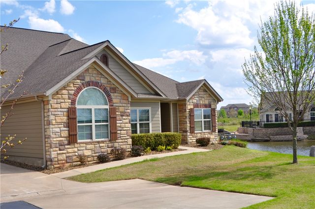 1303 Doe Lane, Bentonville, AR 72713
