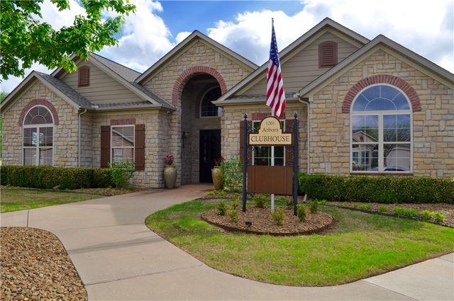 1303 Doe Lane, Bentonville, AR 72713