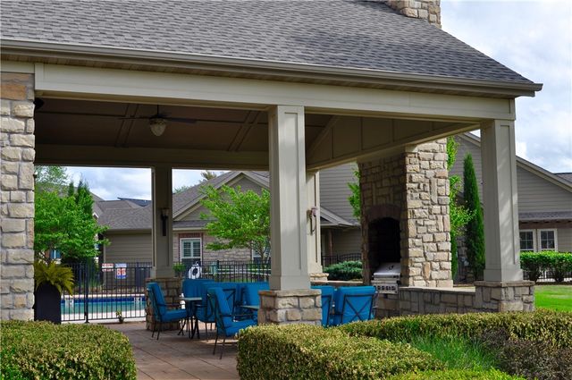 1303 Doe Lane, Bentonville, AR 72713