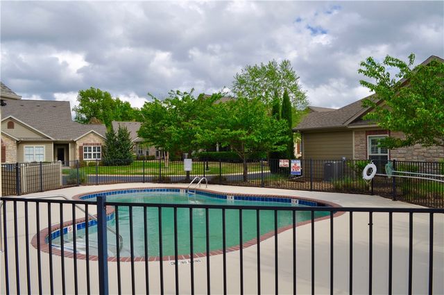 1303 Doe Lane, Bentonville, AR 72713