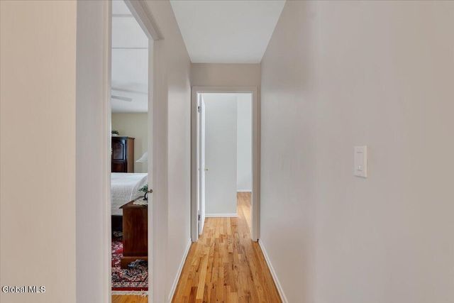 10 Barkwood Lane, Clifton Park, NY 12065