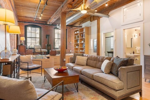 1 Tannery Brook Row 1E, Somerville, MA 02144