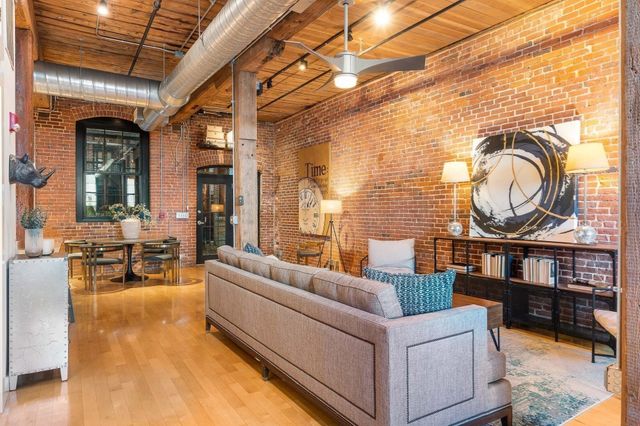 1 Tannery Brook Row 1E, Somerville, MA 02144
