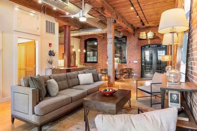 1 Tannery Brook Row 1E, Somerville, MA 02144
