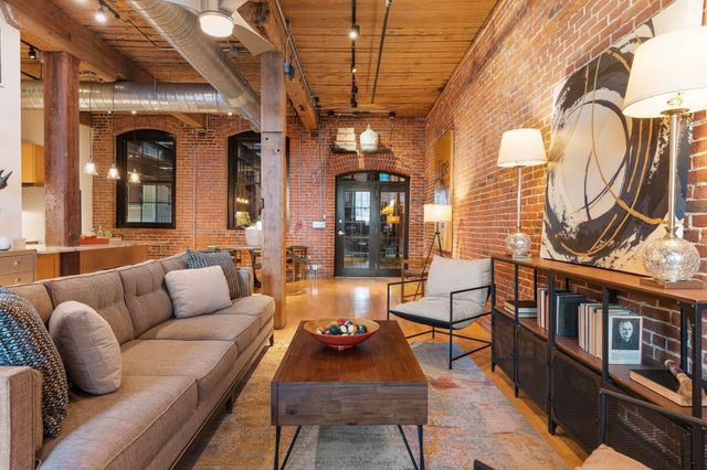 1 Tannery Brook Row 1E, Somerville, MA 02144