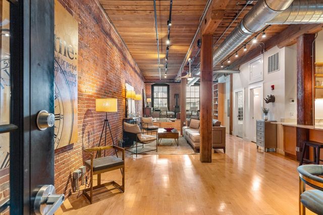 1 Tannery Brook Row 1E, Somerville, MA 02144