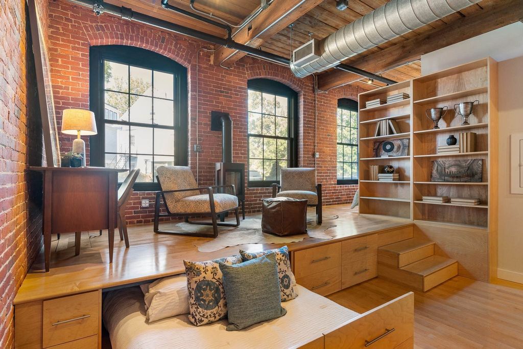1 Tannery Brook Row 1E, Somerville, MA 02144