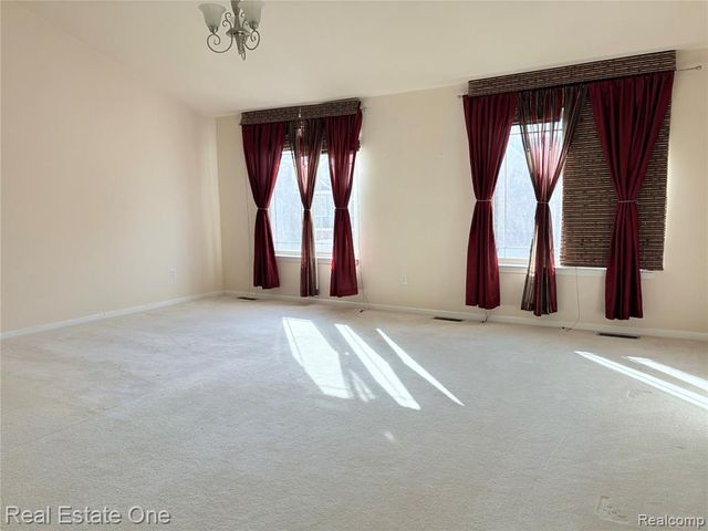 6178 Elarz Drive, Troy, MI 48085