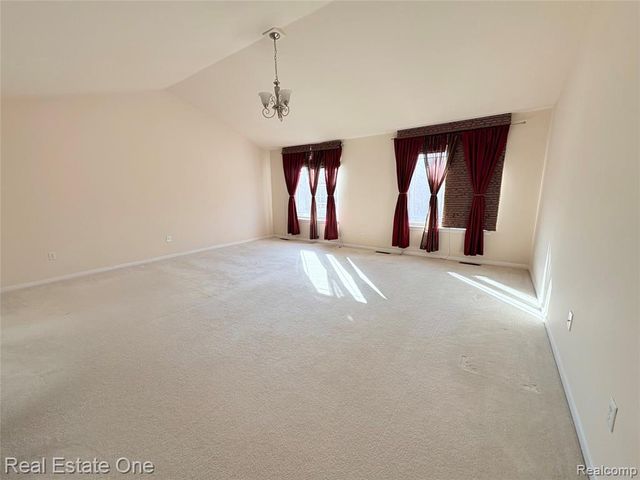 6178 Elarz Drive, Troy, MI 48085