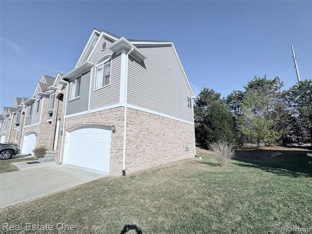 6178 Elarz Drive, Troy, MI 48085