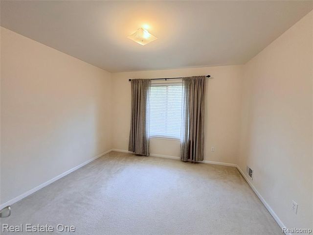 6178 Elarz Drive, Troy, MI 48085