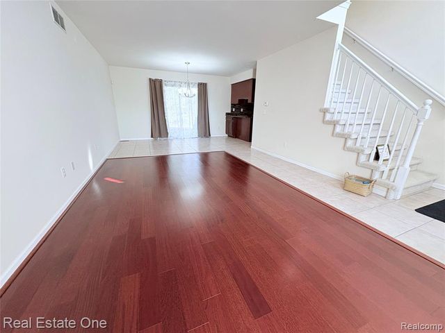 6178 Elarz Drive, Troy, MI 48085