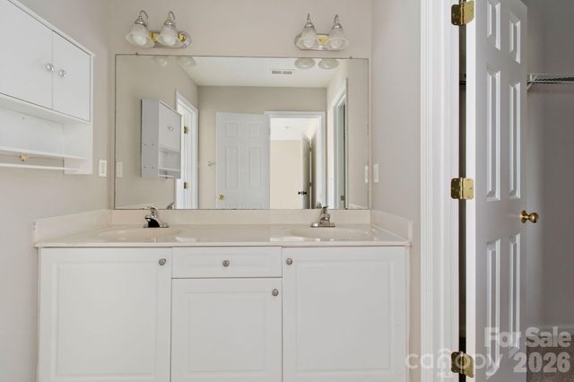 4140 Kenton Glenn Court NW, Concord, NC 28027