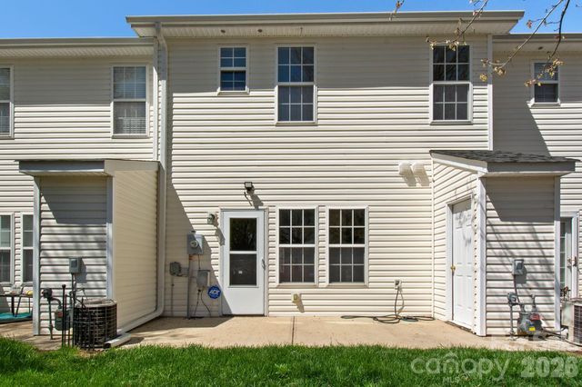 4140 Kenton Glenn Court NW, Concord, NC 28027