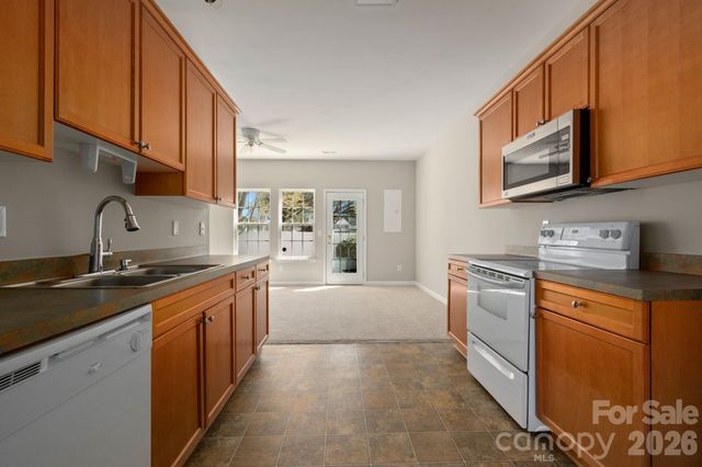 4140 Kenton Glenn Court NW, Concord, NC 28027