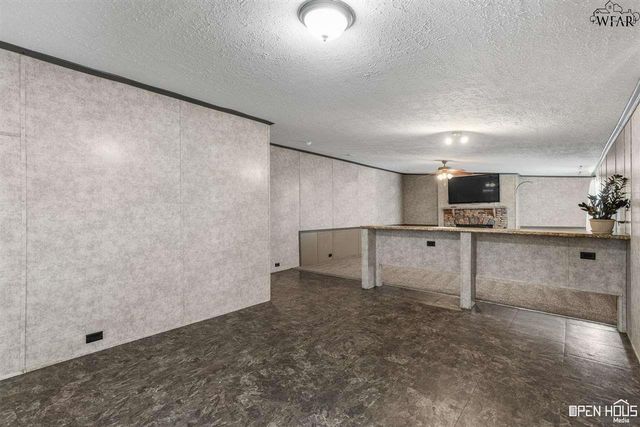 2946 W FM 367, Iowa Park, TX 76367