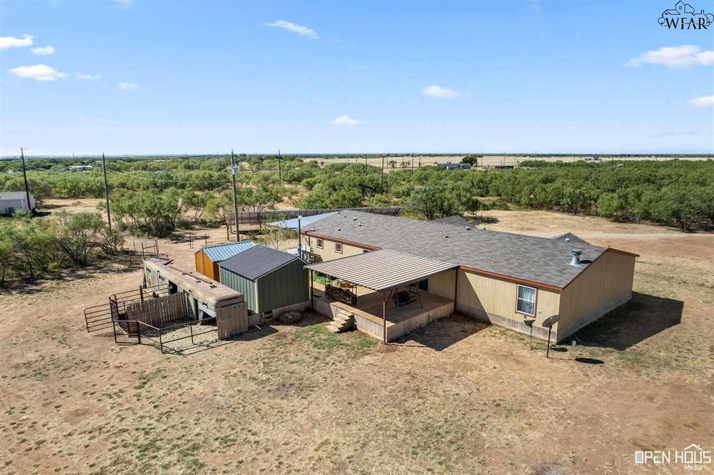 2946 W FM 367, Iowa Park, TX 76367
