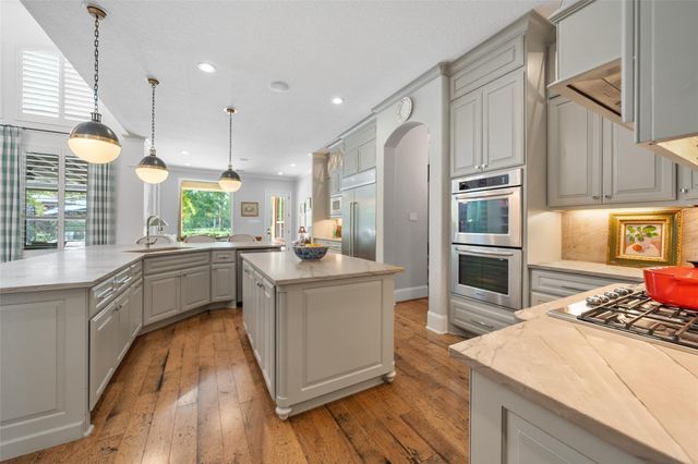 55 Player Vista Place, The Woodlands, TX 77382