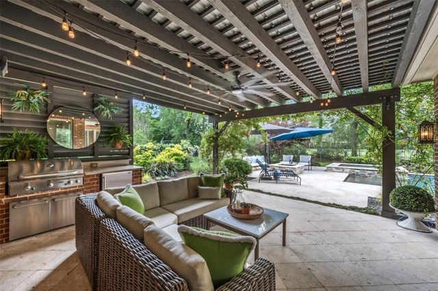 55 Player Vista Place, The Woodlands, TX 77382