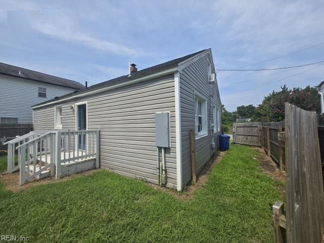222 South AVE, Newport News, VA 23601