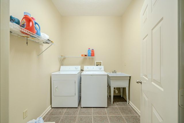 10 JOE WHEELER CV, Adamsville, TN 38310