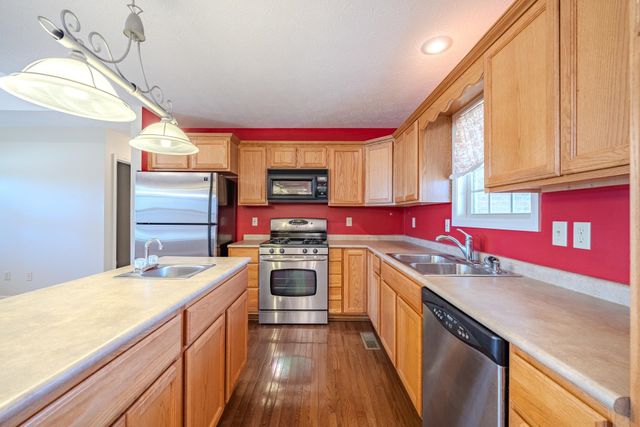 10 JOE WHEELER CV, Adamsville, TN 38310