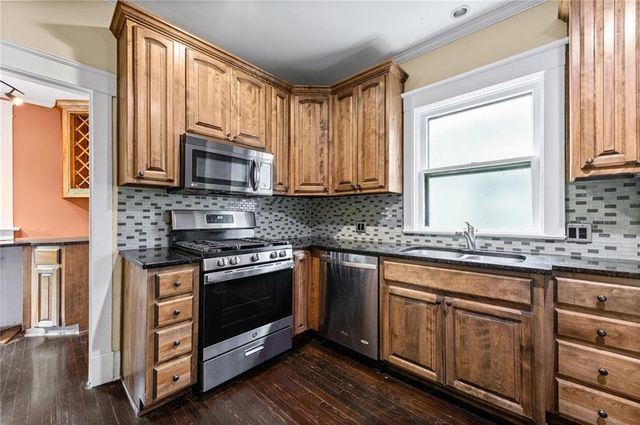 4111 Holly Street, Kansas City, MO 64111