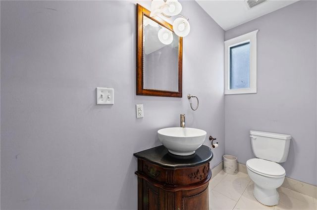 4111 Holly Street, Kansas City, MO 64111