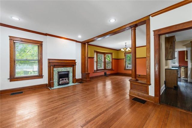 4111 Holly Street, Kansas City, MO 64111