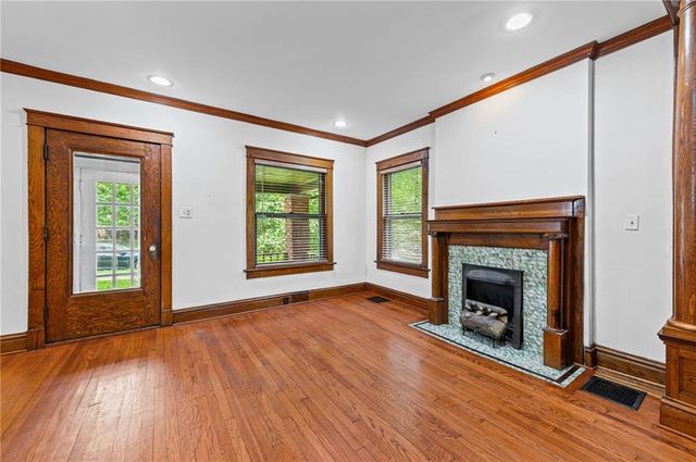4111 Holly Street, Kansas City, MO 64111