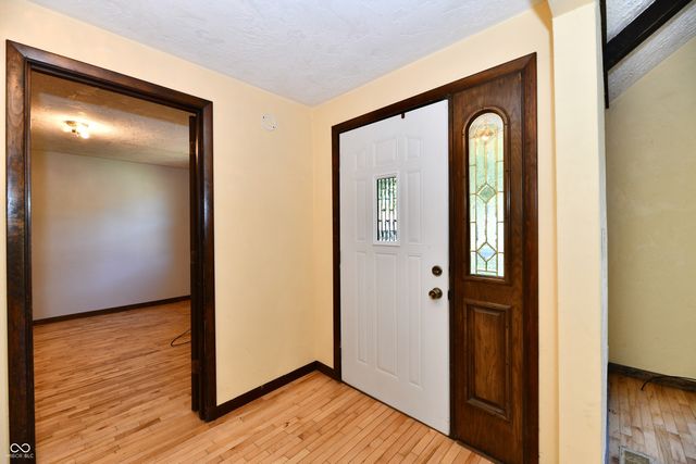 2100 Kitchen Drive, Anderson, IN 46017