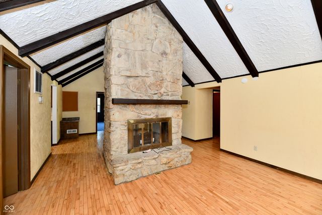 2100 Kitchen Drive, Anderson, IN 46017