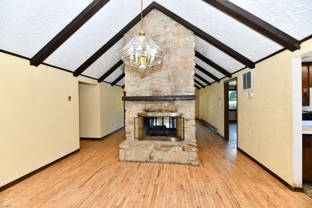 2100 Kitchen Drive, Anderson, IN 46017