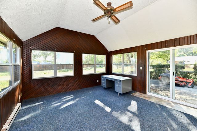 2100 Kitchen Drive, Anderson, IN 46017