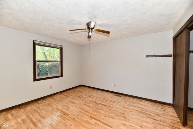 2100 Kitchen Drive, Anderson, IN 46017