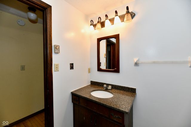 2100 Kitchen Drive, Anderson, IN 46017