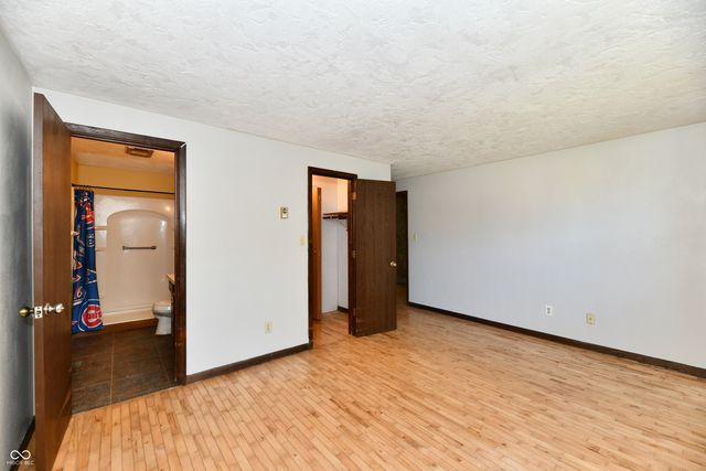 2100 Kitchen Drive, Anderson, IN 46017