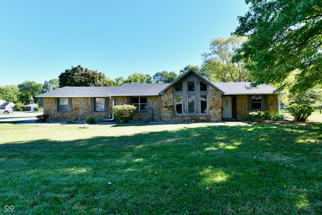 2100 Kitchen Drive, Anderson, IN 46017