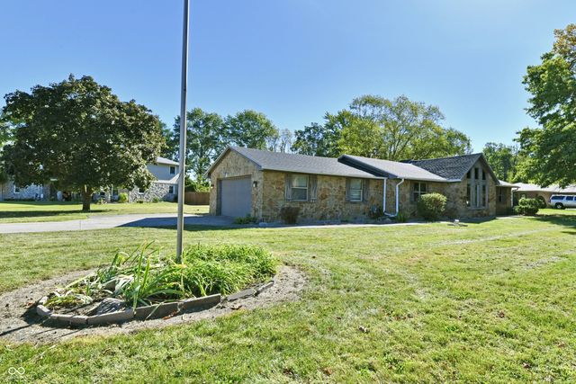 2100 Kitchen Drive, Anderson, IN 46017