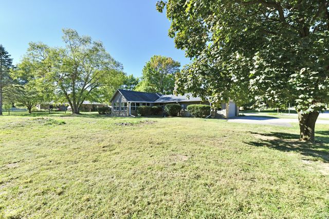 2100 Kitchen Drive, Anderson, IN 46017