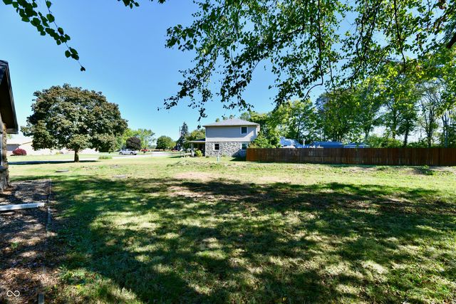 2100 Kitchen Drive, Anderson, IN 46017