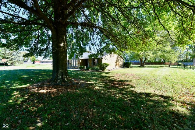 2100 Kitchen Drive, Anderson, IN 46017