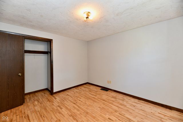 2100 Kitchen Drive, Anderson, IN 46017