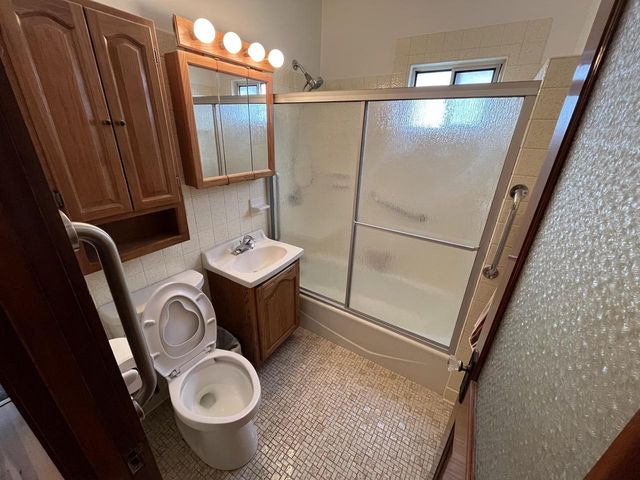 3711 W Orchard STREET, Milwaukee, WI 53215