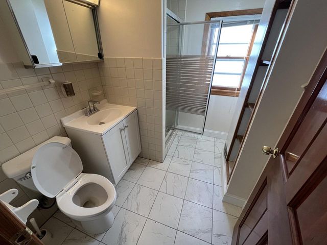 3711 W Orchard STREET, Milwaukee, WI 53215